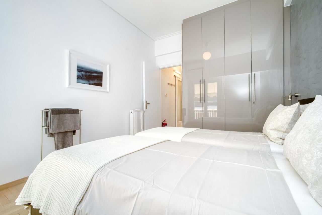 Elegant Light Two Bedroom Apartment In City Center Athene Buitenkant foto