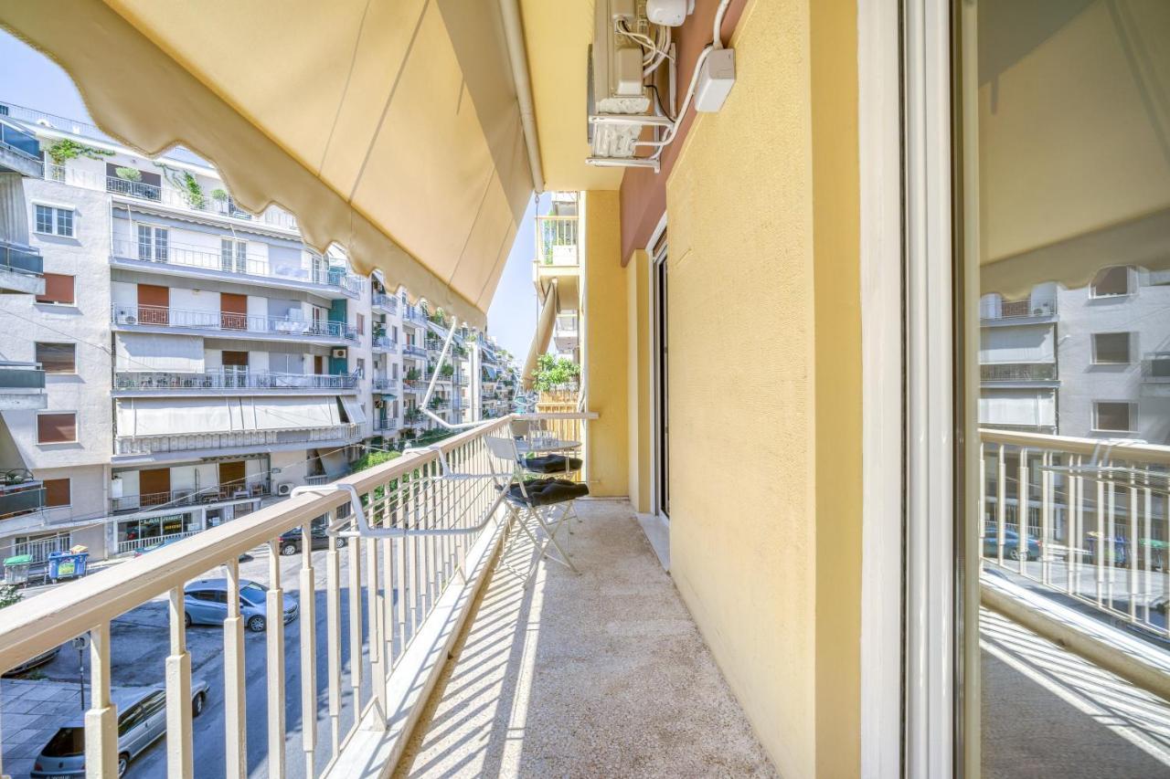 Elegant Light Two Bedroom Apartment In City Center Athene Buitenkant foto